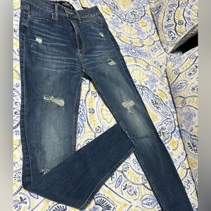 Hollister Ultra High Rise